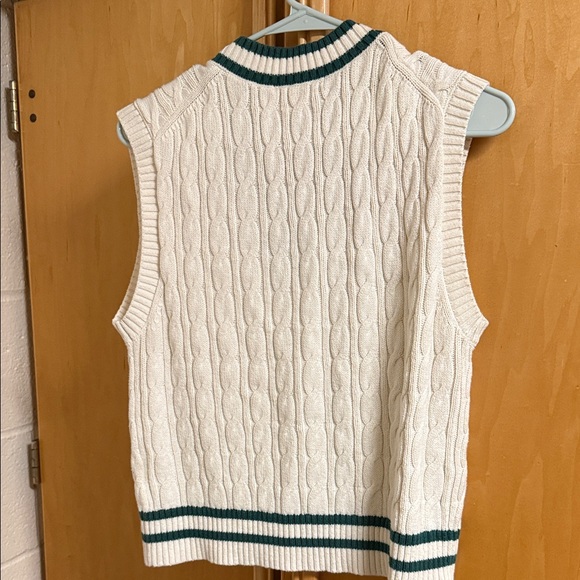 Uniqlo V-Neck Sweater Vest in Cream and Green - Picture 2 of 2